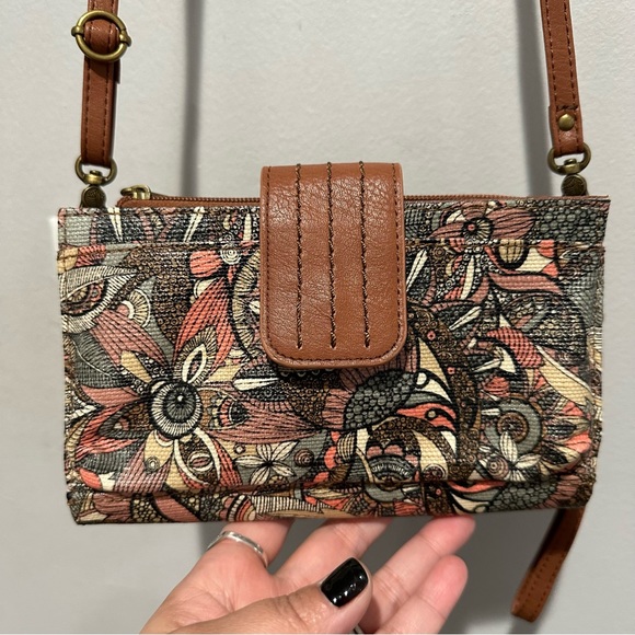 Sakroots Crossbody Wristlet Clutch - Picture 6 of 15